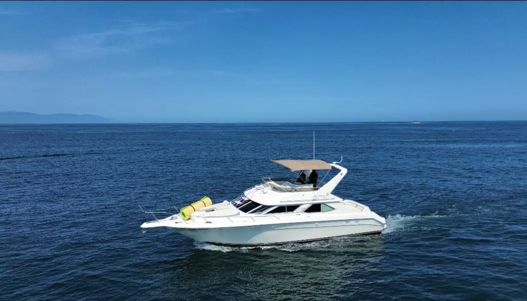The Return Slow cruise back along the jungle coastline with the sound system still on. You'll already be planning your next day on the water.