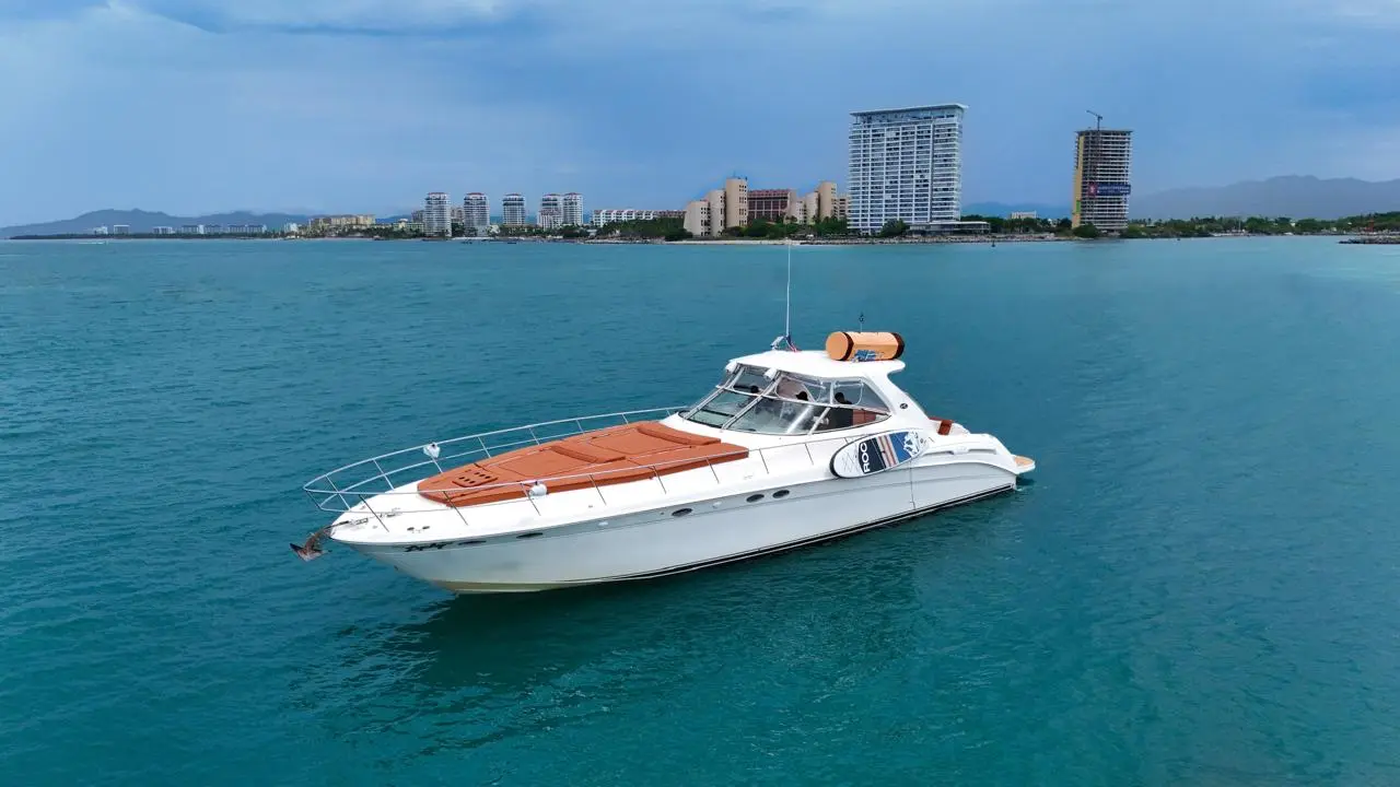 The Return Slow cruise back along the jungle coastline with the sound system still on. You'll already be planning your next day on the water.